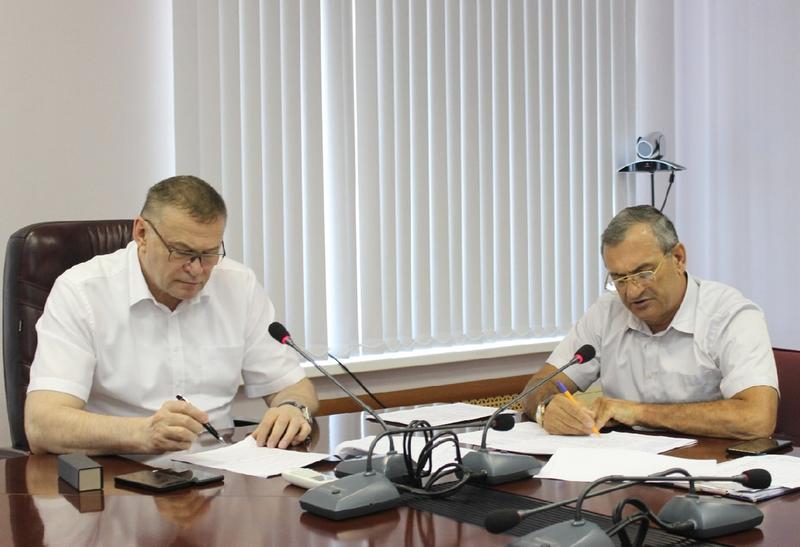 ���� �� ������������ �� ���ʻ � ���� ������ �����, � ����� - �����