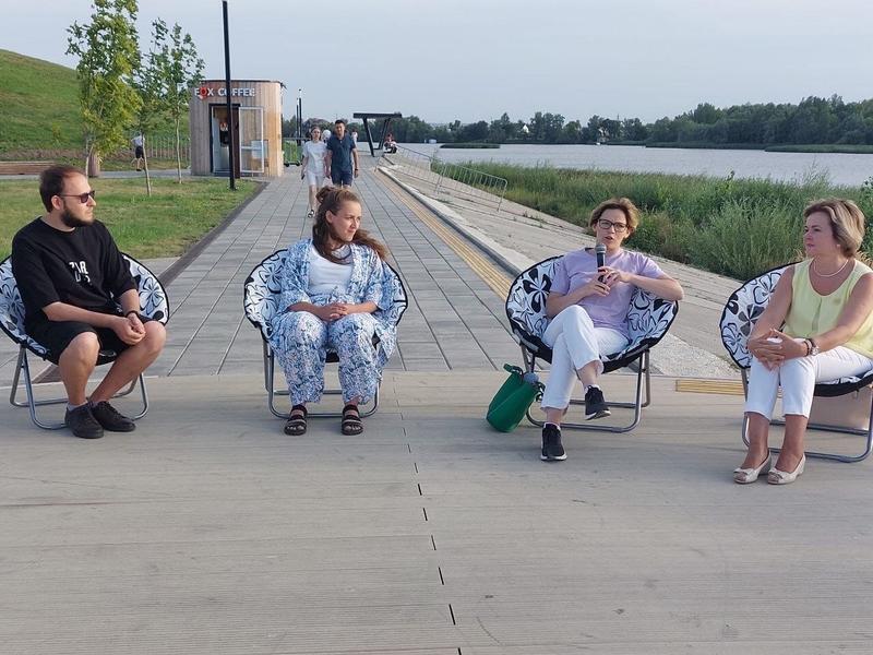 � ������� ����������� ���-������� ���������� ����� �� ������� �� ����� � ���������� - � ����� ����, � ��������� - � ��������� �������