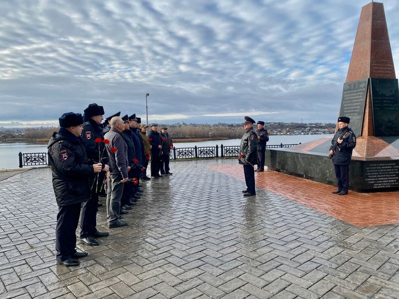 �������� ����������� � ���� �������� ����������� ������ � � �������, � ������ - �� ��������