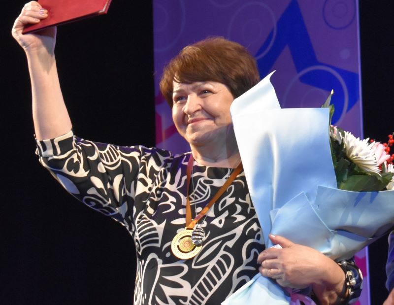 ������� ��������� 75-������ ������ �������� ������ ������  ���� ��������� ��������