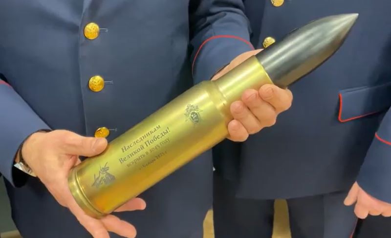 � ���� 100-����� �� ��� ������ � ��������� ������� ������� ������� � ���������