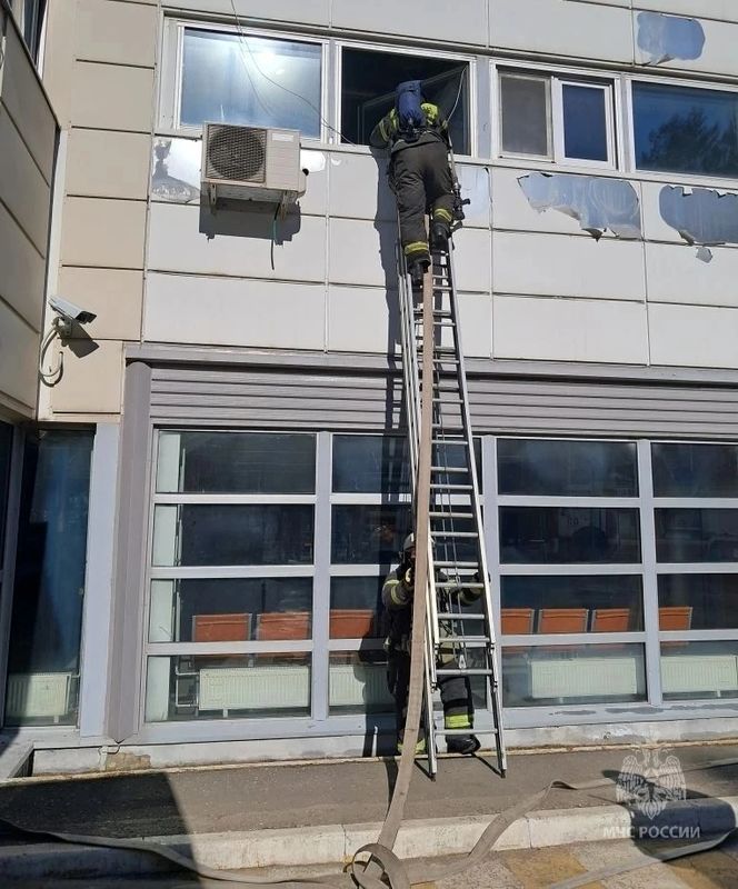 ����� � ������ �� ������ �����, � ��� �������� � ���������� ������� ������� ���������